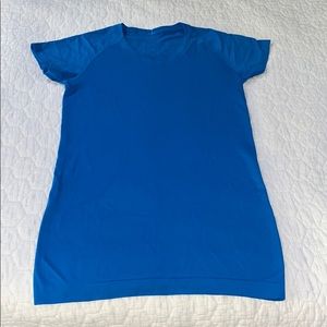 Lululemon Swiftly Tech Short Sleeve 2.0 - Size 6